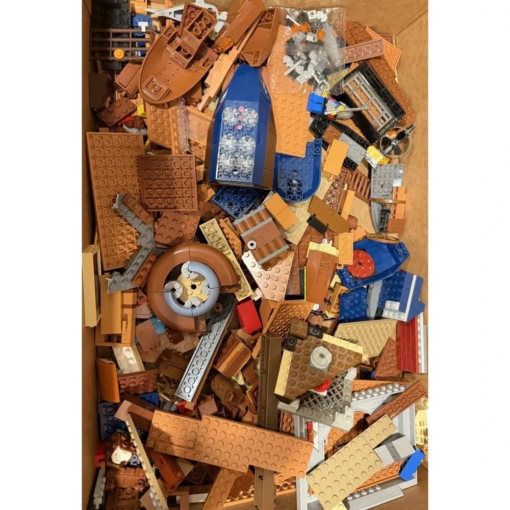 LEGO Pirate and ship Lot mini fig